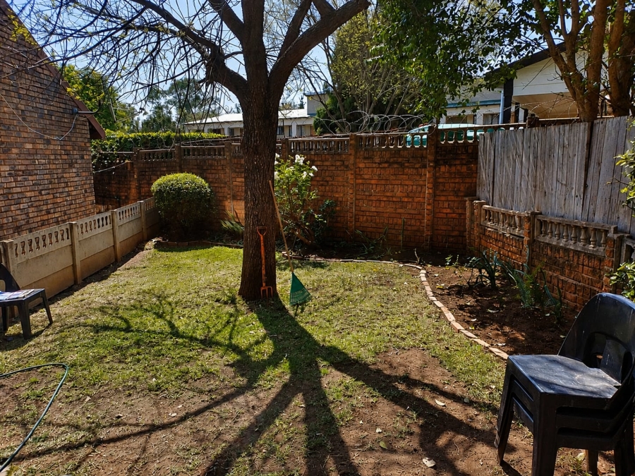 1 Bedroom Property for Sale in Meerhof North West